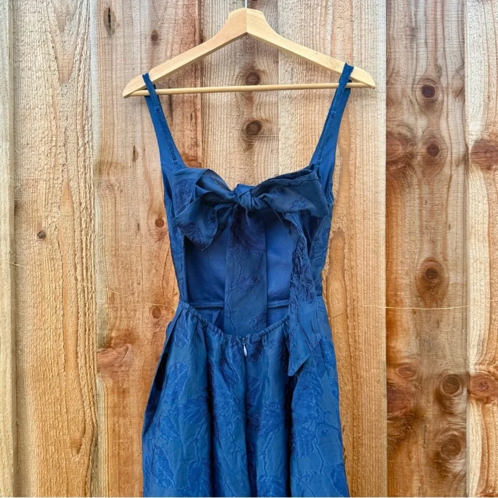 Navy Jacquard Tie-Back Full-Skirt Maxi Dress with Pockets 🌿 - Picture 6 of 12